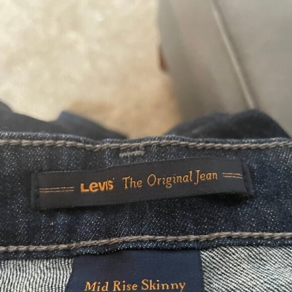 Levis Mid Rise Skinny Jeans Size 14 S/C - Picture 3 of 9